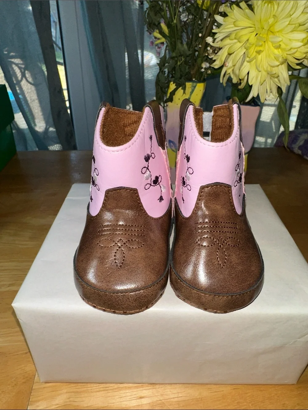 🤩Toddler Pink & Brown Floral Western Boots. 🎁3